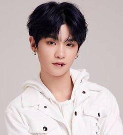 黄明昊爆料李晨视频,背后故事引热议 第1张 黄明昊爆料李晨视频,背后故事引热议 第1张